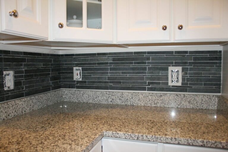 The Advantages of a 4Inch Backsplash Todays Designer Kitchens