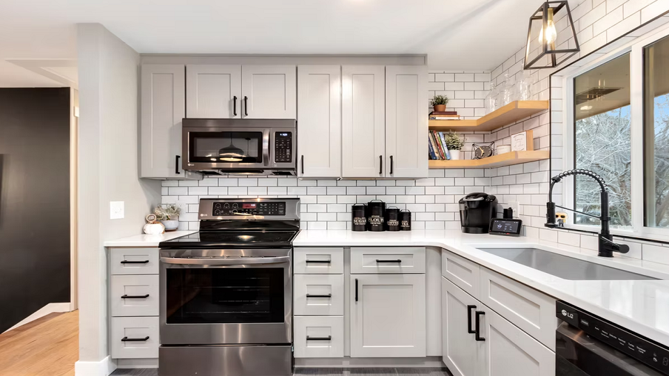 Todays Designer Kitchens Sea-Pearl-Narrow-Shaker Trends Limited Cabinets 